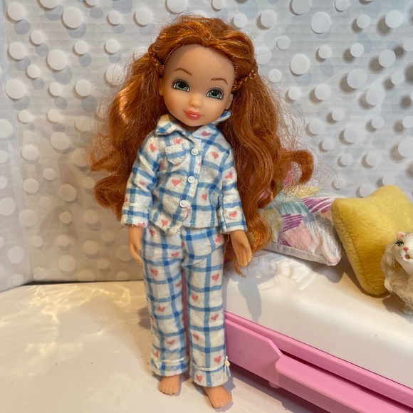 My First Barbie Bedtime with 4-Ever Best Friends doll & little sister Kelly - Picture 9 of 15